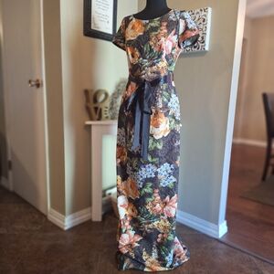 Gorgeous Floral Maxi Dress with Satin Belt Sash Accent Sz S